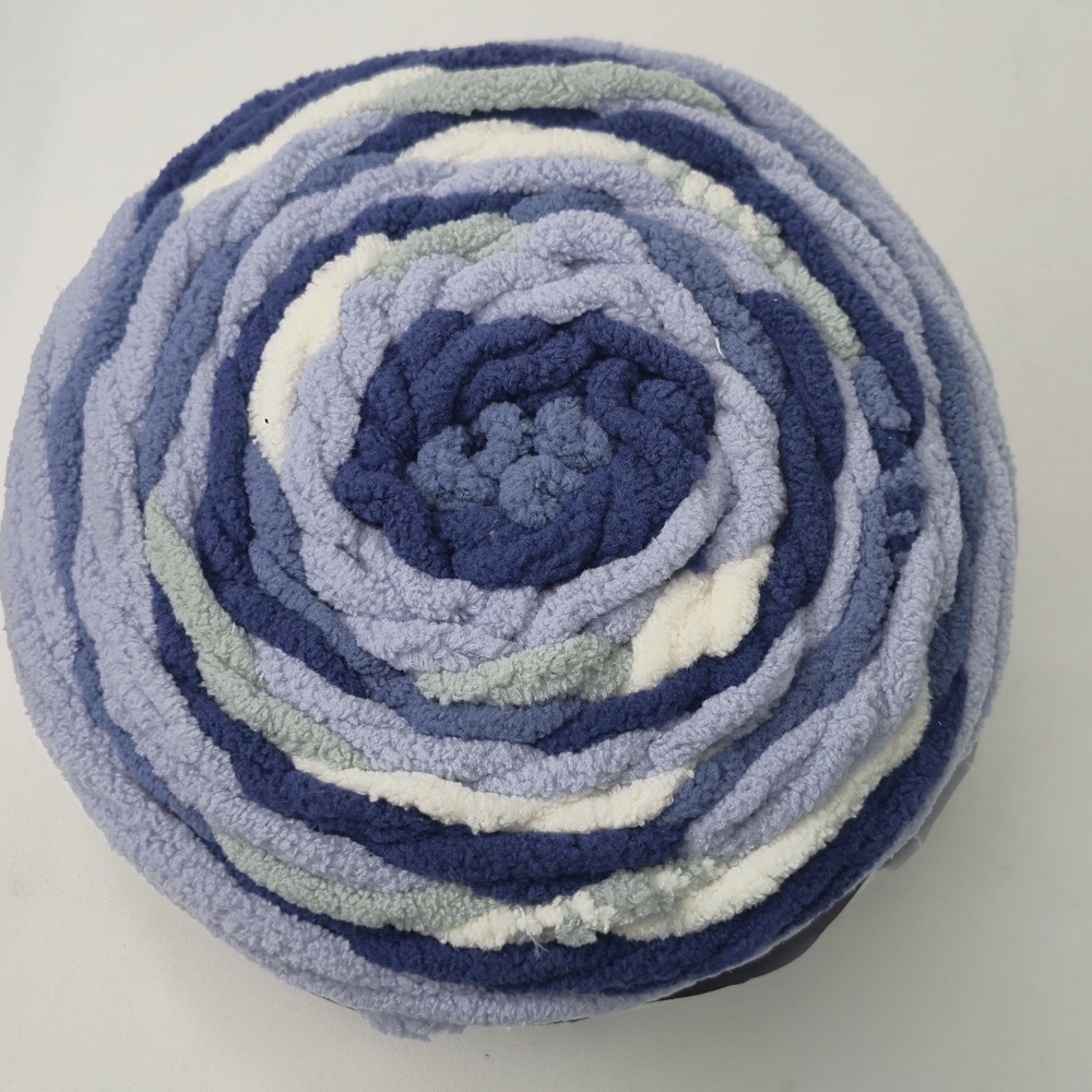 BERNAT Blanket All In One Granny Double Denim Super Bulky Yarn NEW 8.5oz - Picture 2 of 6